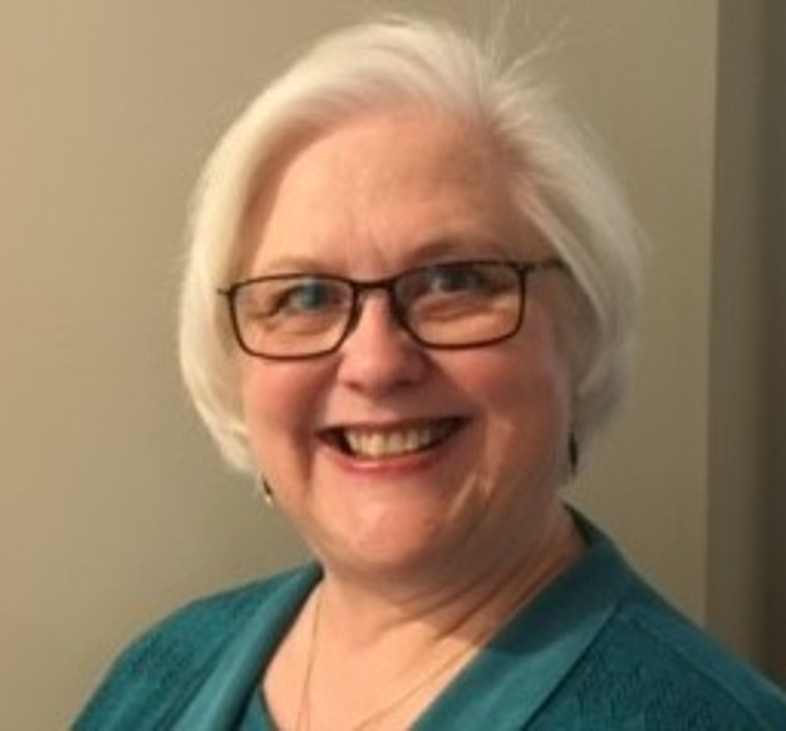 Lynn  Hecathorn