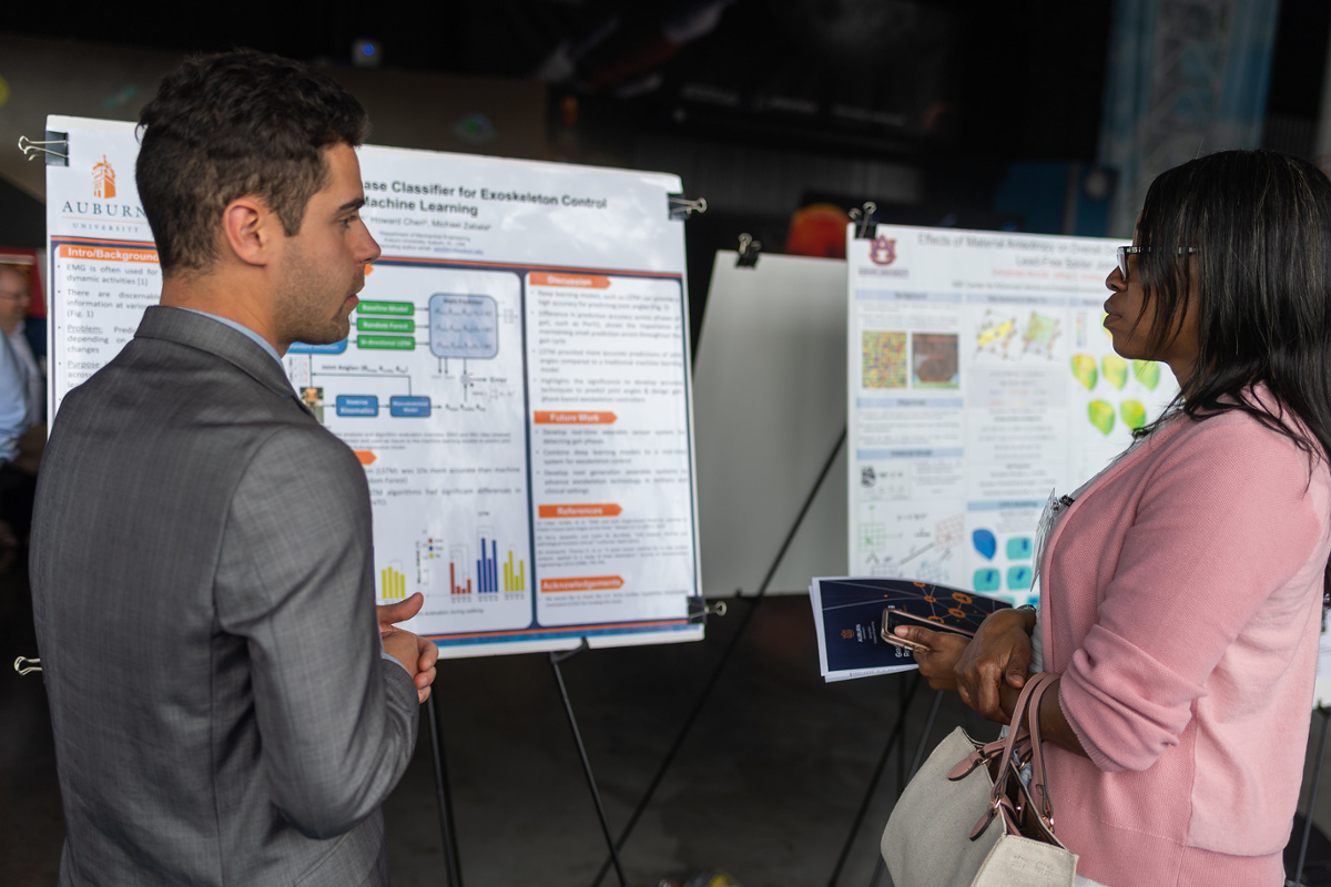 Graduate student David Hollinger presenting at the Graduate Engineering Showcase