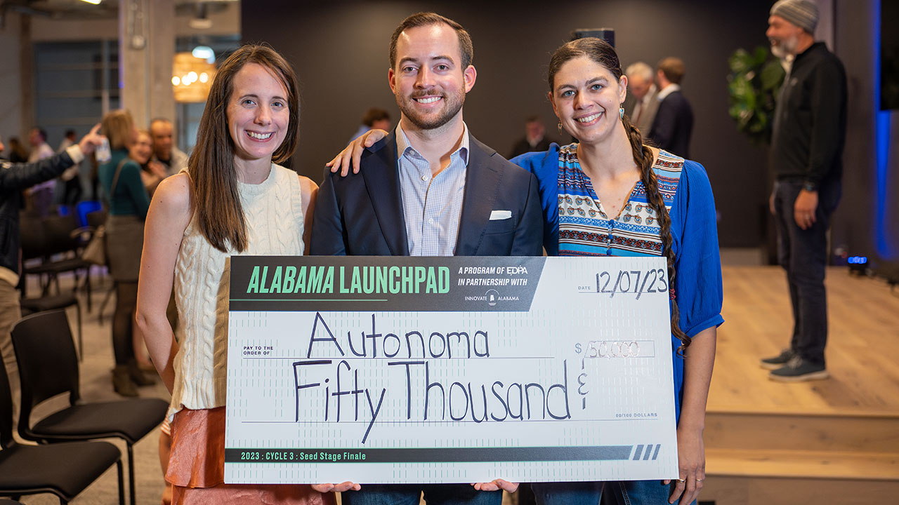 Will Bryan, center, has experience in Auburn Engineering's GAVLAB and as Autonomous Tiger Racing team lead.