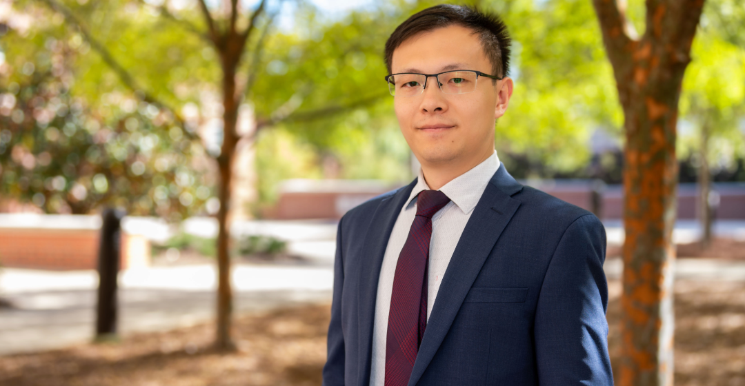 Auburn professor Wen Luo