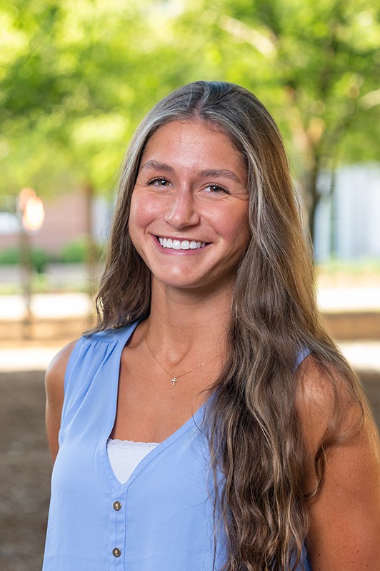 Lauren Aylstock headshot