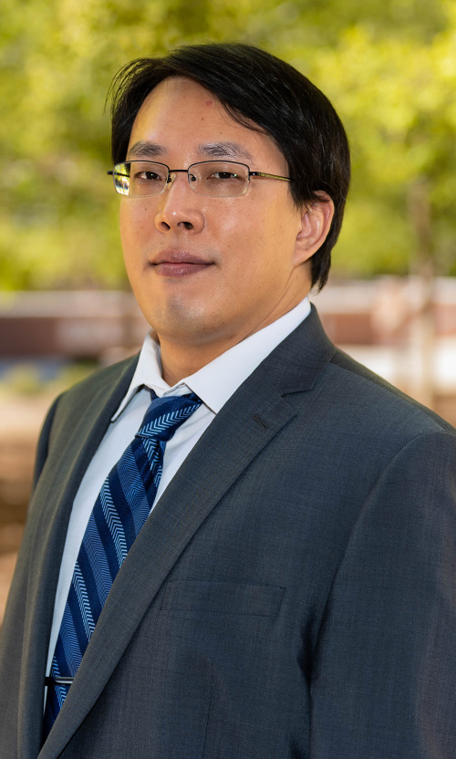 Headshot - Hugh Kwon