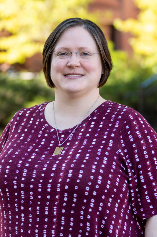 Headshot - Meredith Reid