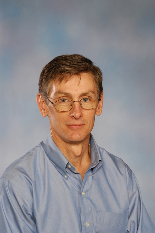 Headshot - Lloyd Riggs