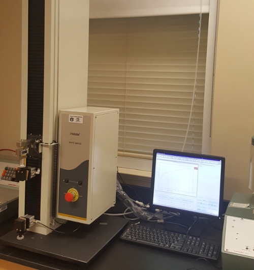 Tensile testing machine