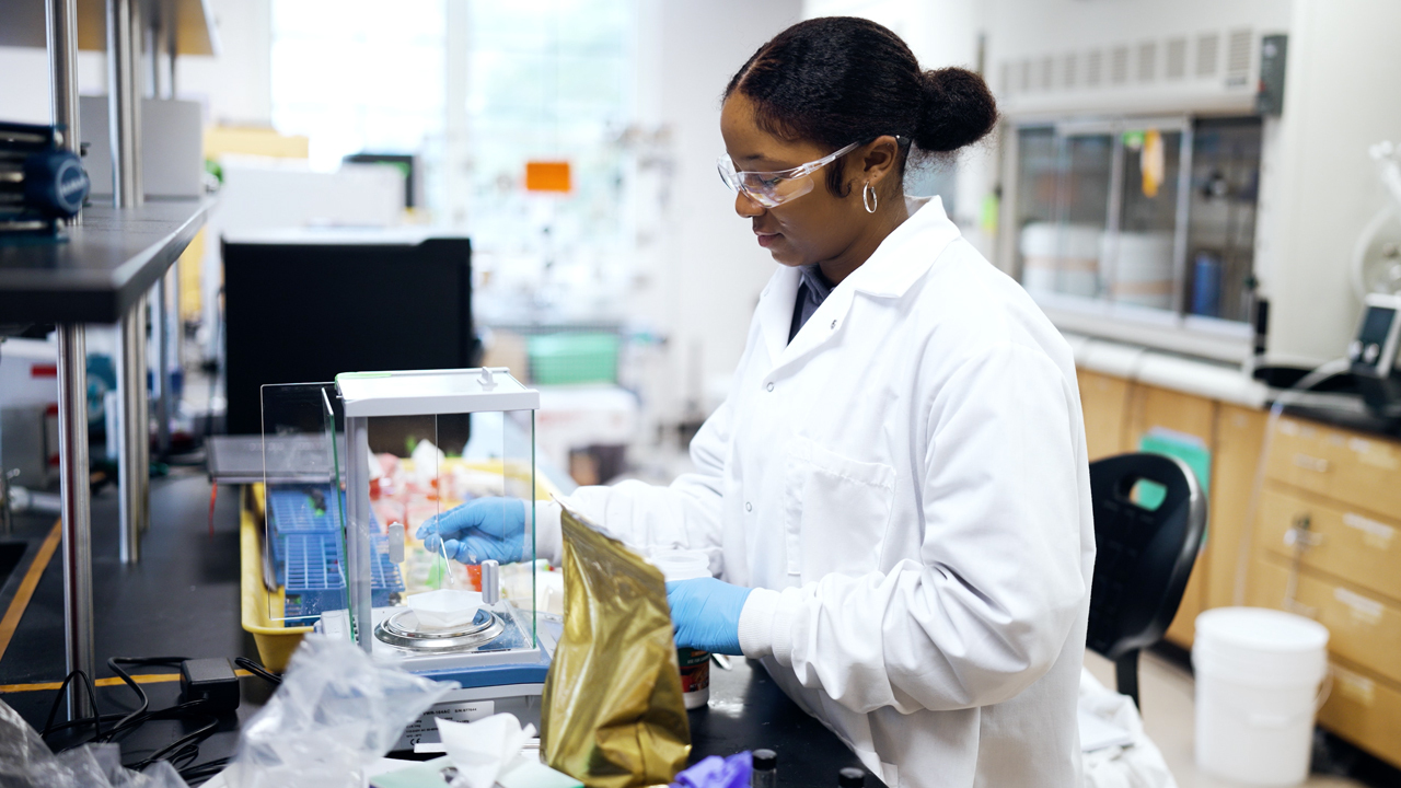 Jada Neal is among the university's 13 inaugural Matthews Scholars Program fellows, and the only fellow representing Auburn Engineering.